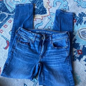 American Eagle size 2 short jeans
